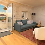 Kiki Villa *