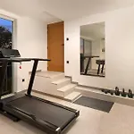 Kiki Villa